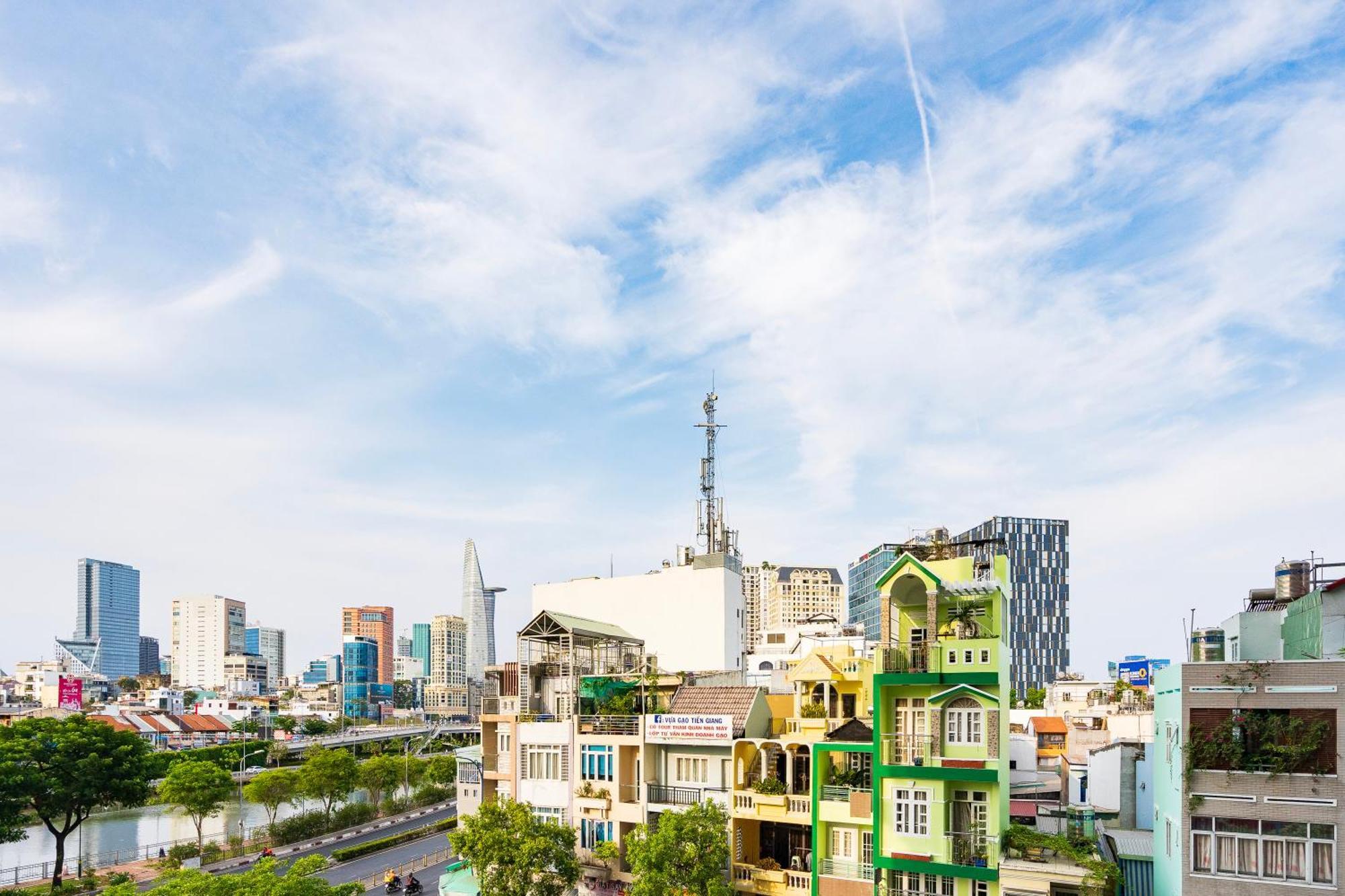 Otis Millennium Saigon Balcony Apartment Ho Chi Minh City Room photo